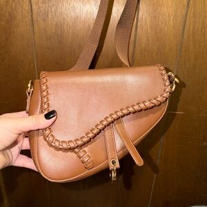 Boutique saddle purse